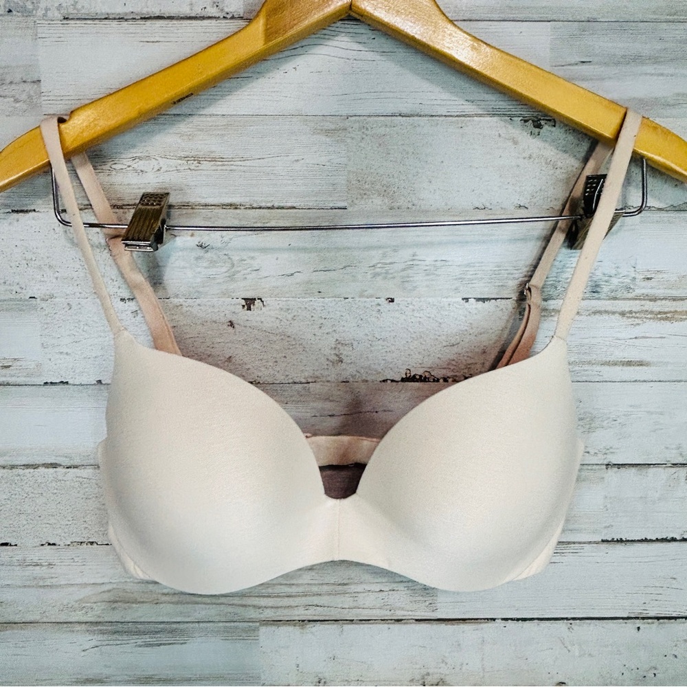 Victoria's Secret PINK Bra 32D Beige Push Up T-Shirt Underwire Demi Cup